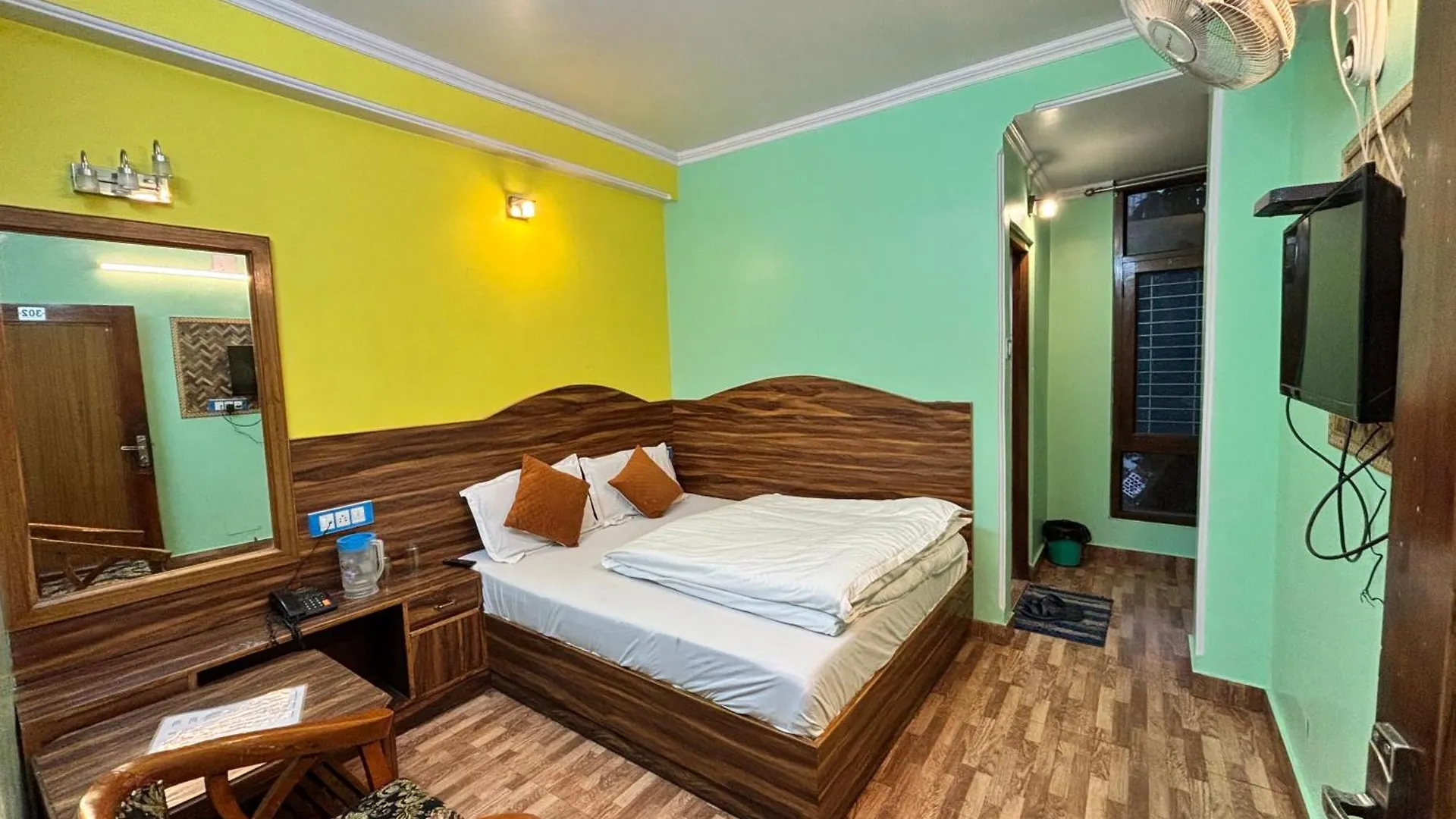 Hotel Tirupati Inn Hill View Shimla
